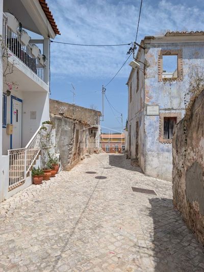 Image No.9-2 Bed Property for sale