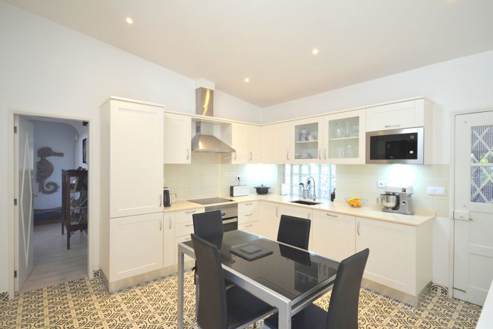 Image No.9-2 Bed Villa for sale