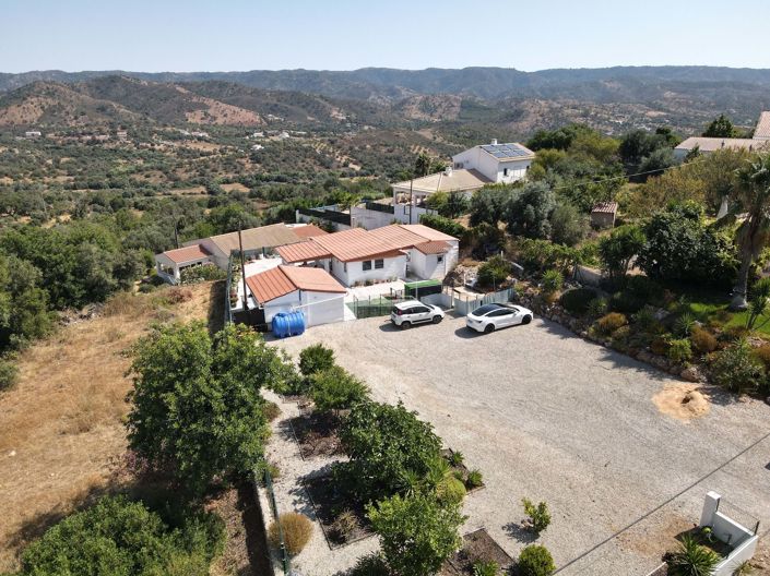 Image No.1-3 Bed Villa for sale