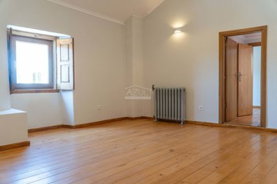 2425-357640-1254606e3c95c5e5ce938638595c7f664