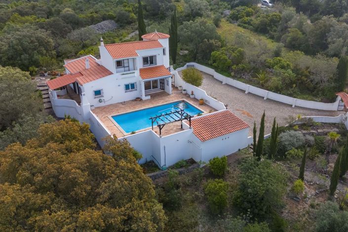 Image No.1-4 Bed Villa for sale