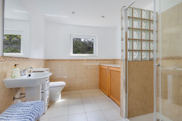 Image No.18-4 Bed Villa for sale