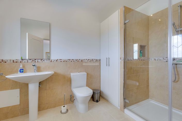 Image No.19-4 Bed Villa for sale