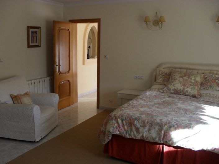 Image No.11-3 Bed Villa for sale