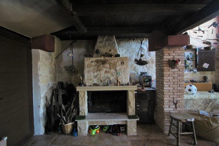 Image No.6-5 Bed Land for sale