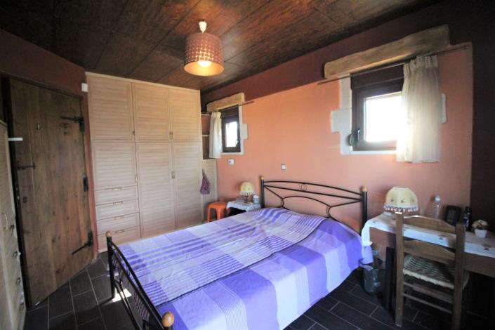 Image No.26-5 Bed Land for sale