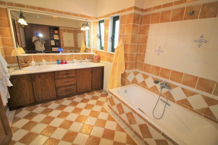 Image No.24-4 Bed Villa for sale