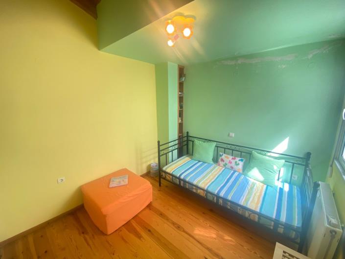 Image No.17-4 Bed House for sale