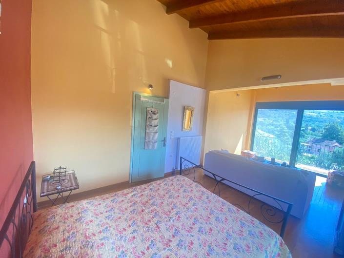 Image No.28-4 Bed House for sale