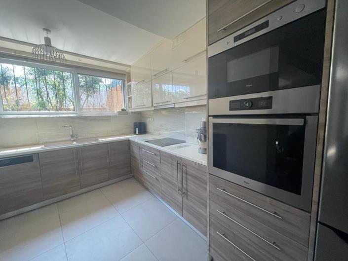 Image No.24-4 Bed Villa / Detached for sale