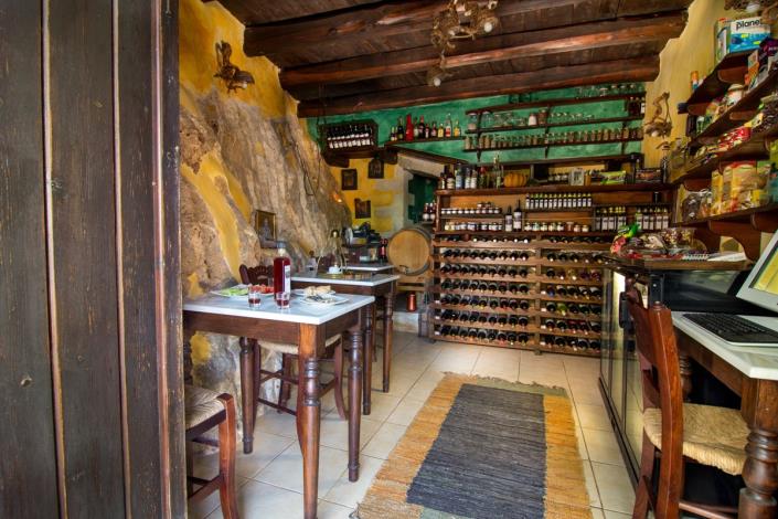 Image No.5-5 Bed Hotel for sale