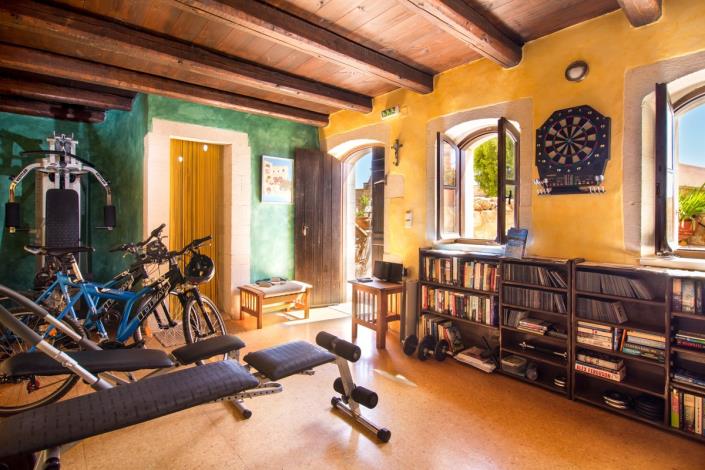 Image No.7-5 Bed Hotel for sale