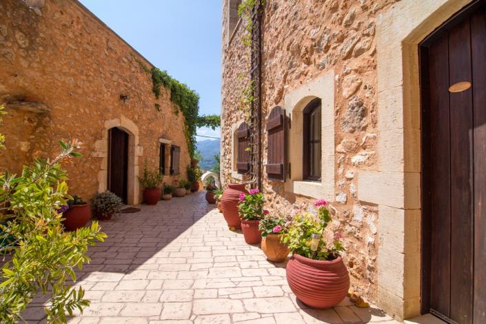 Image No.20-5 Bed Hotel for sale