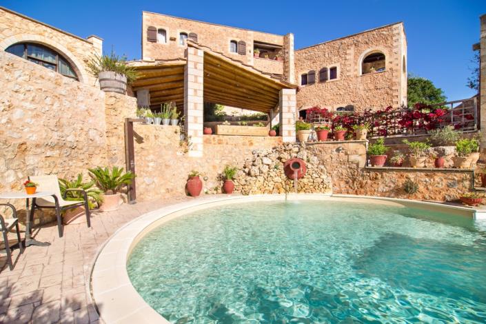 Image No.33-5 Bed Hotel for sale