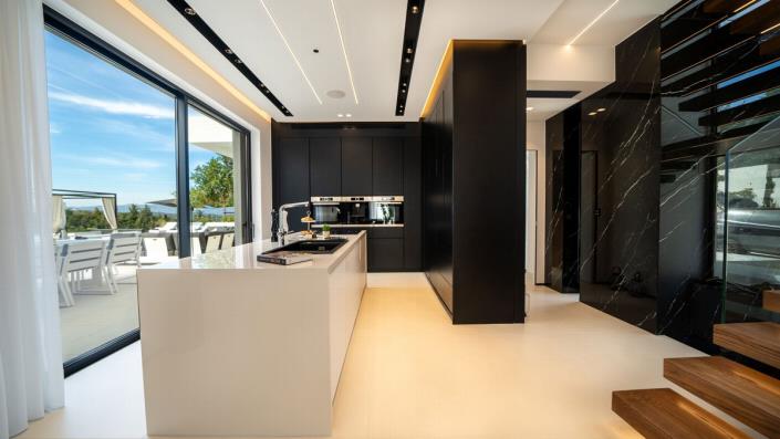 Image No.7-5 Bed Villa for sale