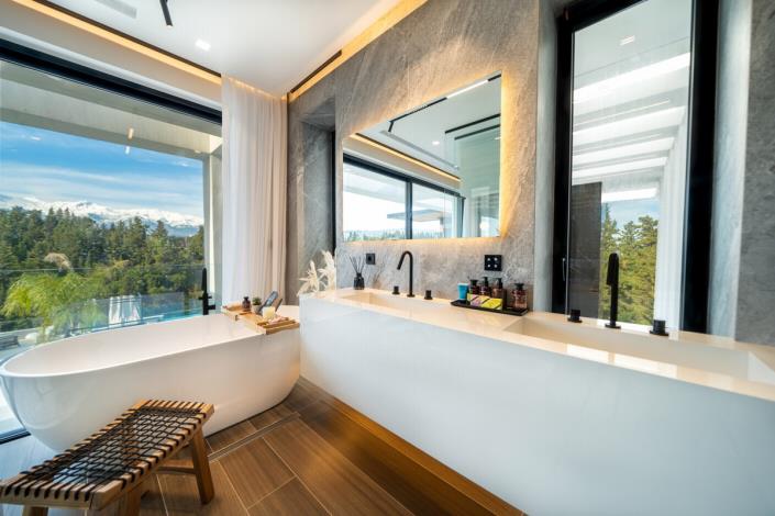 Image No.44-5 Bed Villa for sale