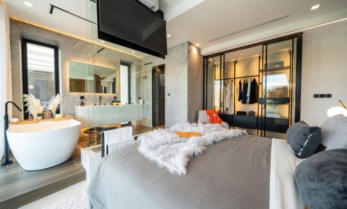 Image No.47-5 Bed Villa for sale