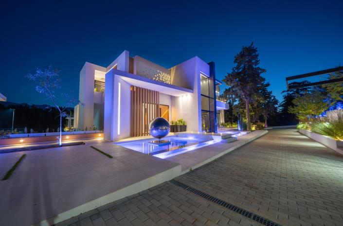 Image No.57-5 Bed Villa for sale