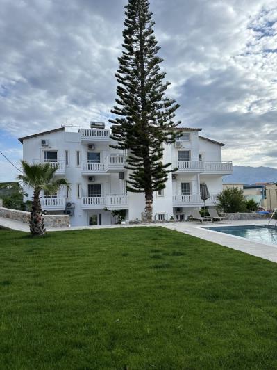 Image No.10-10 Bed Hotel for sale