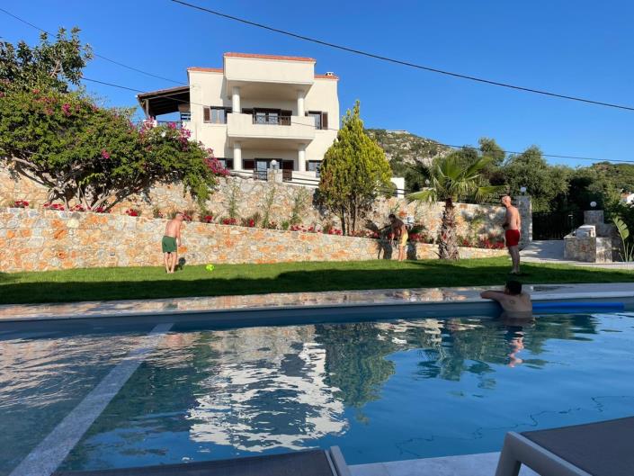 Image No.4-10 Bed Hotel for sale