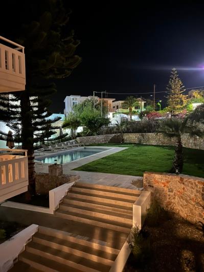 Image No.19-10 Bed Hotel for sale