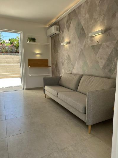 Image No.21-10 Bed Hotel for sale