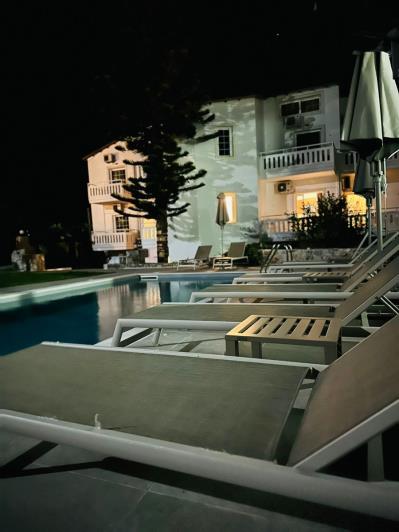 Image No.22-10 Bed Hotel for sale