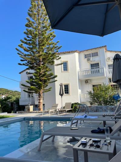 Image No.23-10 Bed Hotel for sale