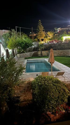 Image No.24-10 Bed Hotel for sale