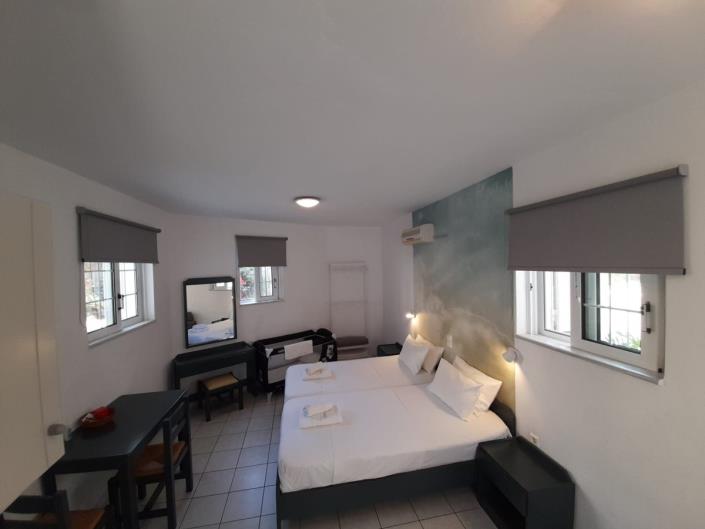 Image No.31-10 Bed Hotel for sale