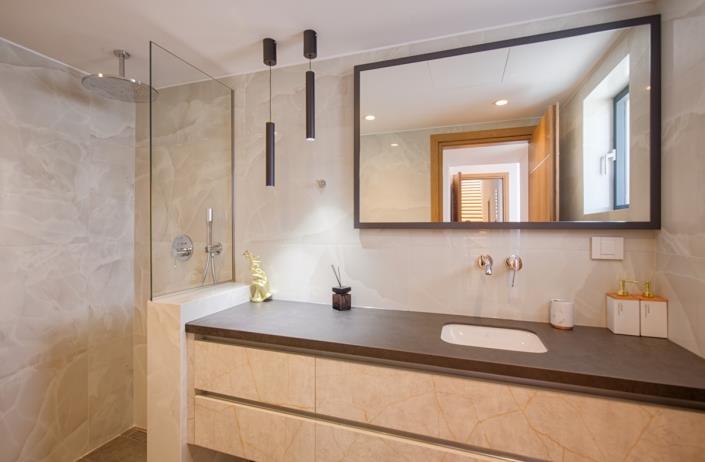 Image No.19-4 Bed Villa / Detached for sale