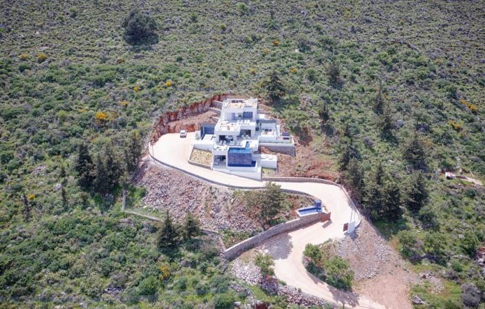 Image No.24-4 Bed Villa / Detached for sale