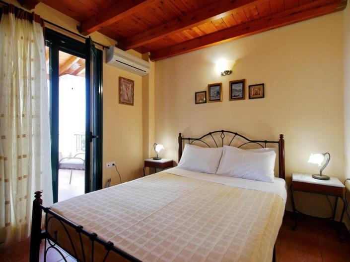 Image No.12-7 Bed Villa for sale