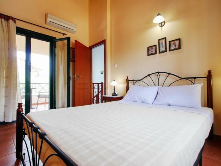 Image No.17-7 Bed Villa for sale