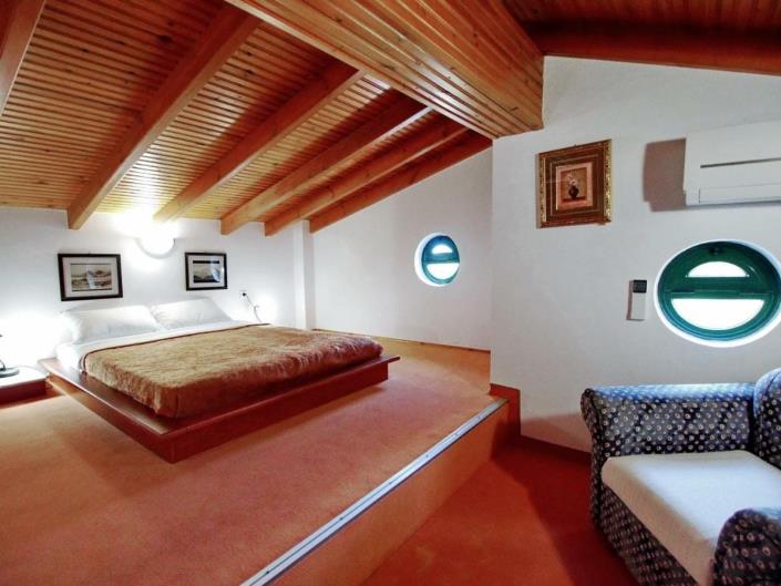 Image No.19-7 Bed Villa for sale