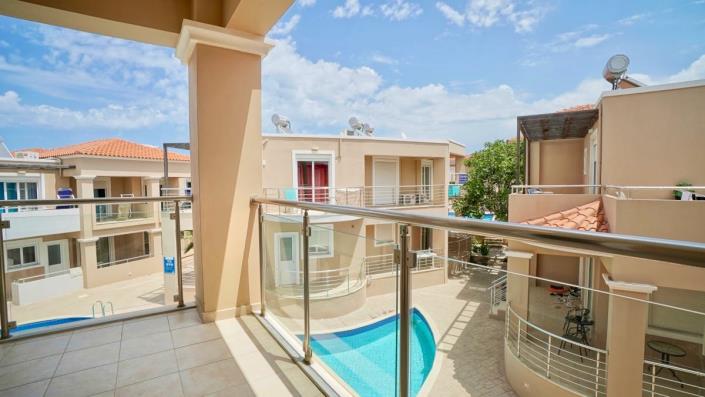 Image No.9-2 Bed House for sale