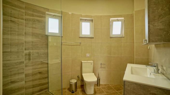 Image No.10-2 Bed House for sale