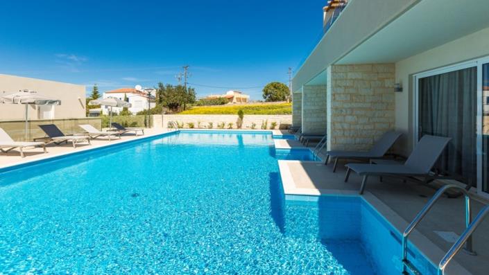 Image No.9-30 Bed House for sale