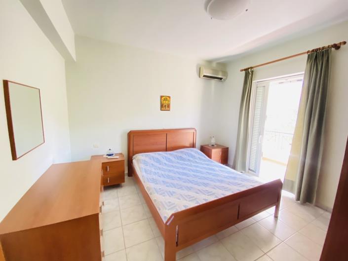 Image No.10-4 Bed Property for sale