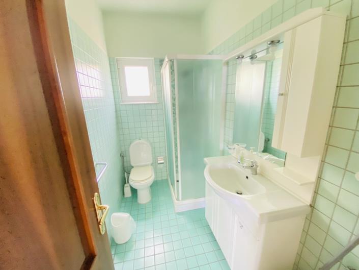 Image No.12-4 Bed Property for sale