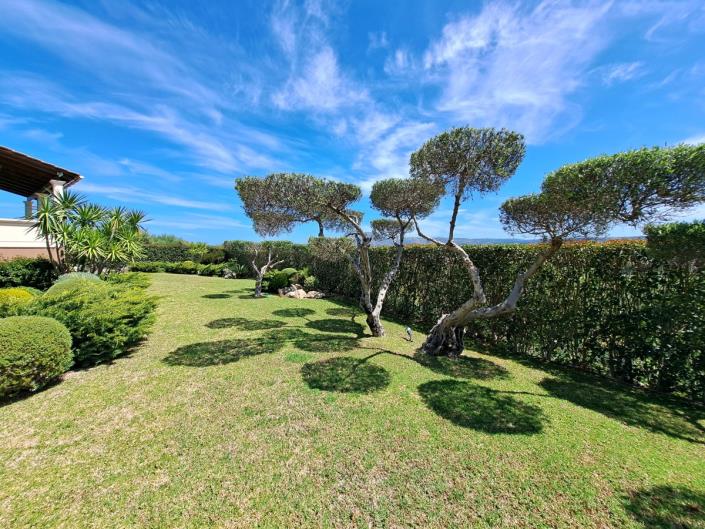 Image No.11-3 Bed Villa / Detached for sale