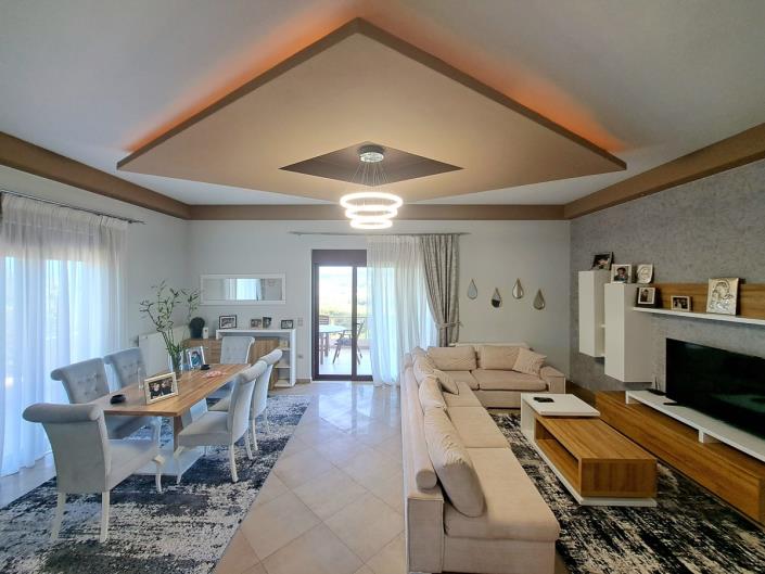 Image No.42-3 Bed Villa / Detached for sale