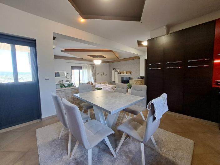 Image No.47-3 Bed Villa / Detached for sale