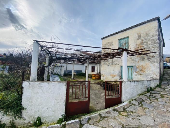 Image No.1-4 Bed House for sale