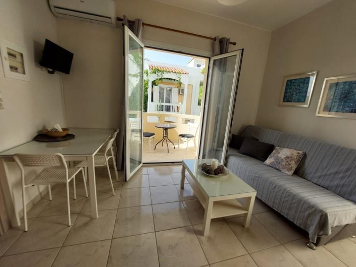 Image No.7-6 Bed Hotel for sale