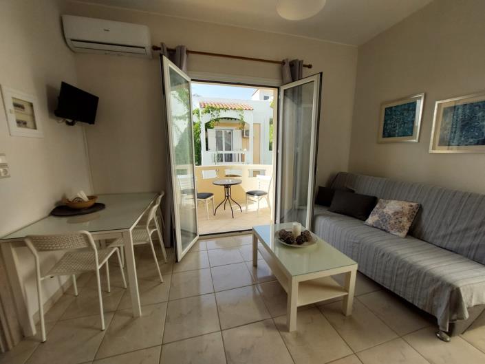 Image No.2-6 Bed Hotel for sale