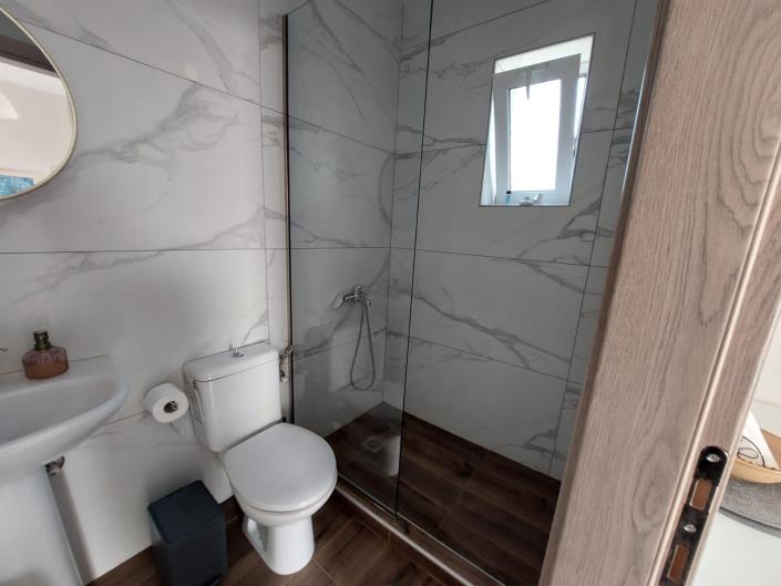 Image No.8-6 Bed Hotel for sale