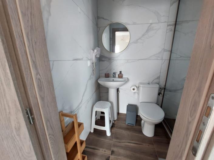 Image No.9-6 Bed Hotel for sale