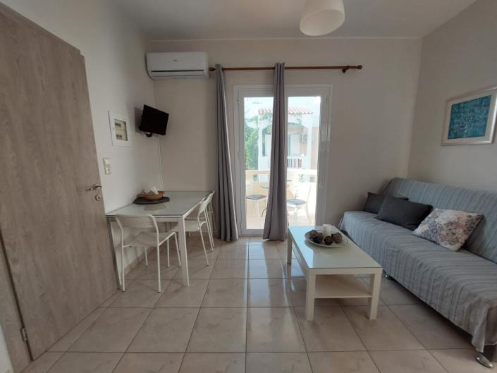 Image No.11-6 Bed Hotel for sale