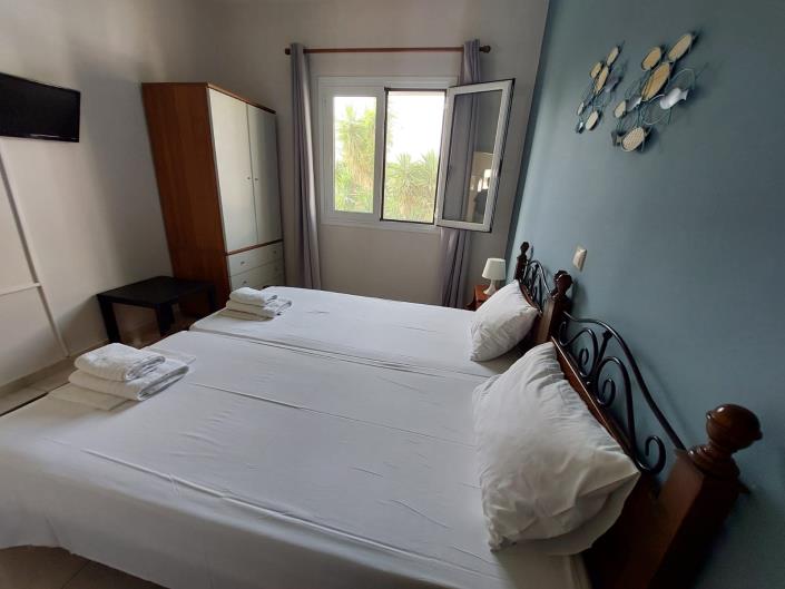 Image No.50-6 Bed Hotel for sale